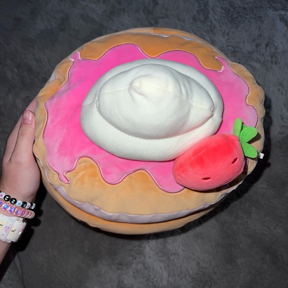 Squishmallow - Picture 2 of 3